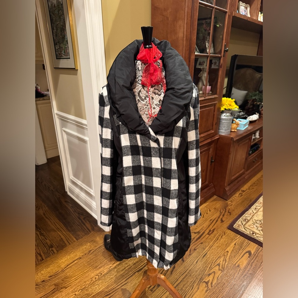 Orly Black & Ivory Plaid Jacket/Coat - Size Medium - NWT